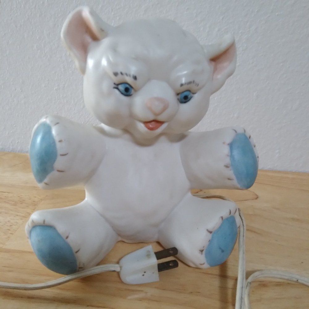 Vintage Teddy Bear Ceramic Lamp Nursery Kitsch Cute